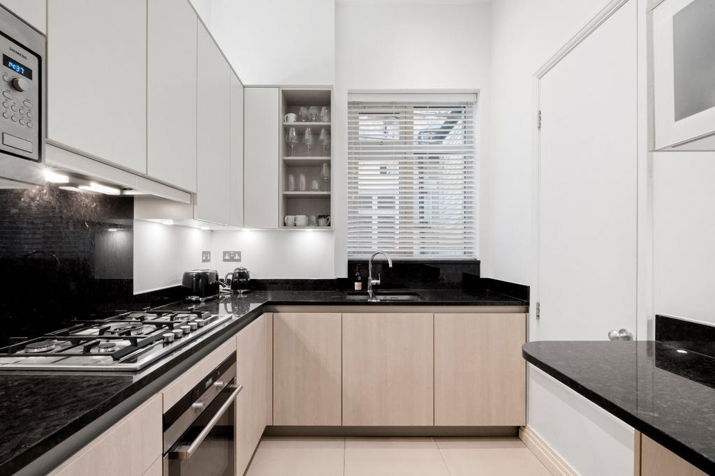 Apartment in London - View 5