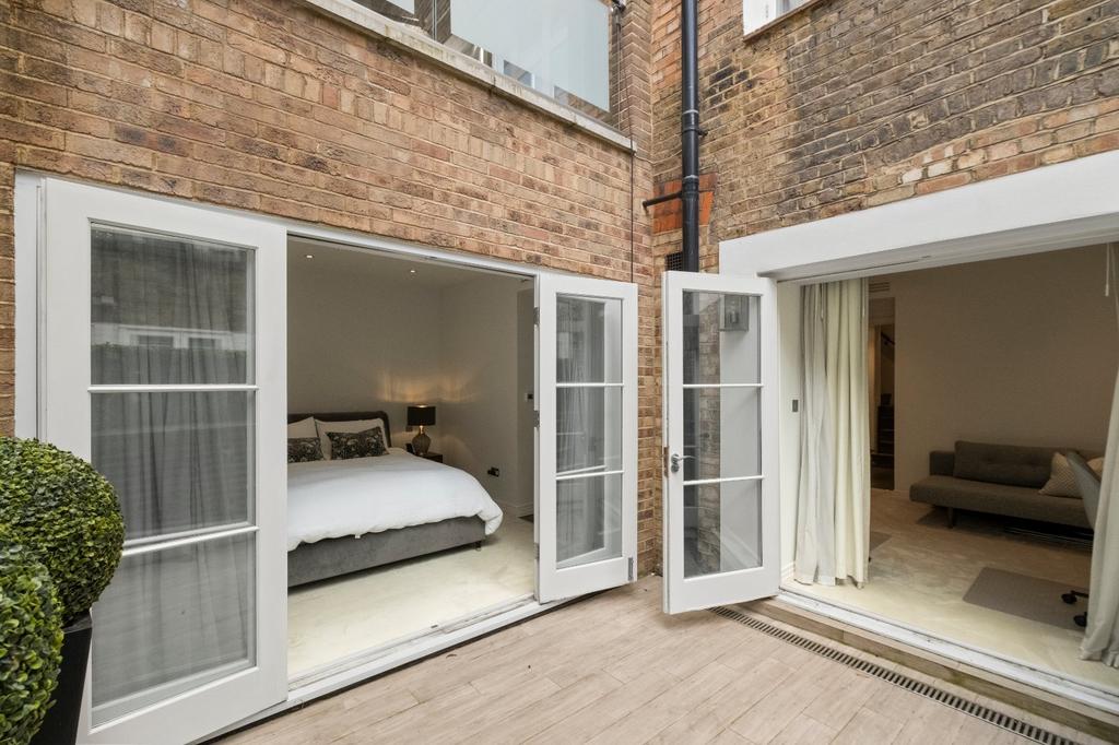 Apartment in London - More
