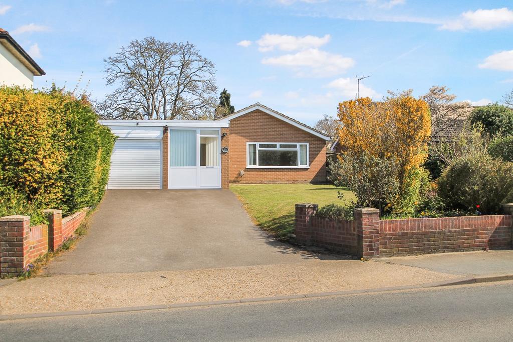 Paper Mill Lane, Bramford, Ipswich, IP8 3 bed bungalow £330,000