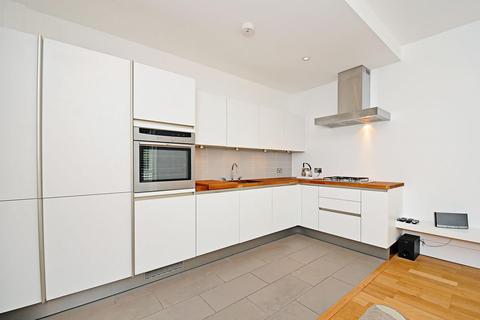 Flat 2, 19 Rayners Road, London, SW15 2AZ