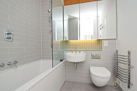 Flat 2, 19 Rayners Road, London, SW15 2AZ