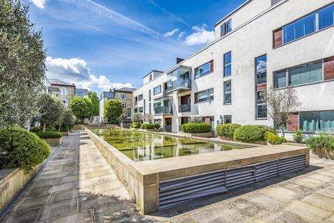 Flat 2, 19 Rayners Road, London, SW15 2AZ