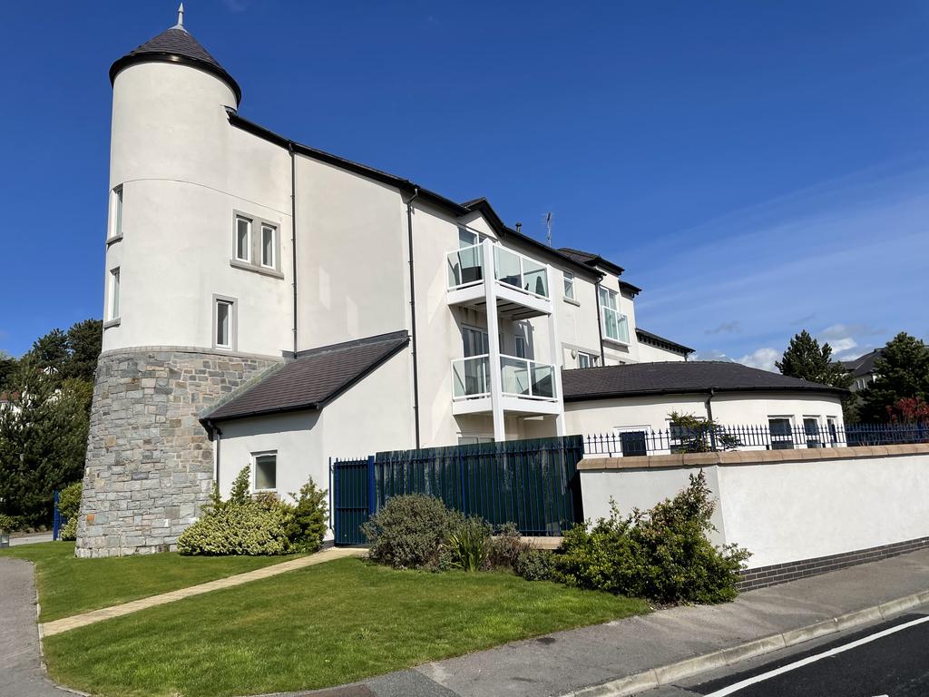 Deganwy Quay, Deganwy LL31 2 bed ground floor flat for sale £375,000