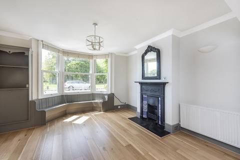 2 bedroom terraced house to rent, West Common, Gerrards Cross, Buckinghamshire