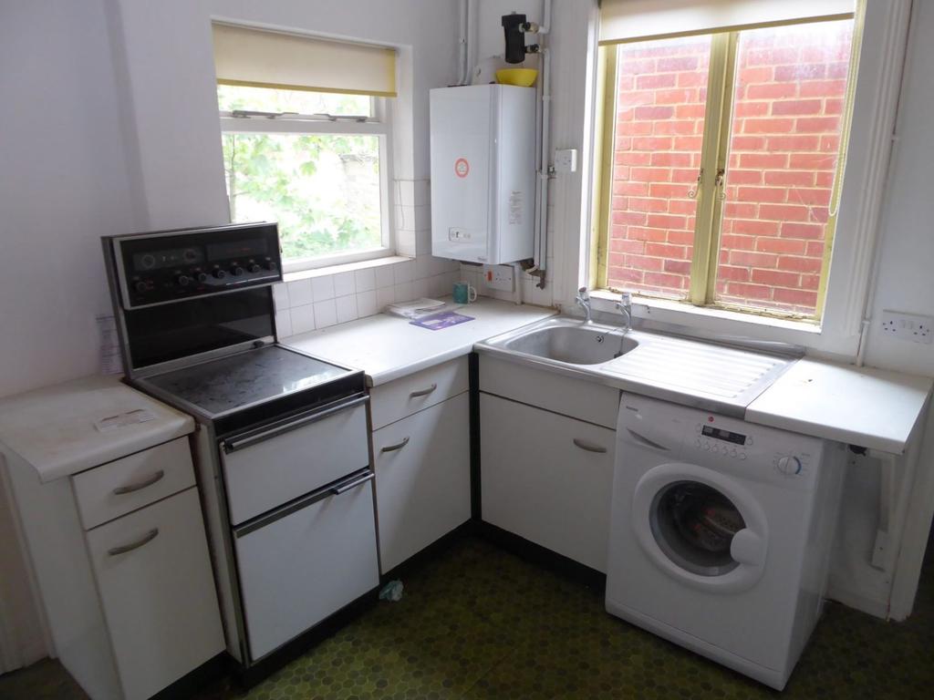 Milton Street, Banbury 3 bed terraced house £250,000