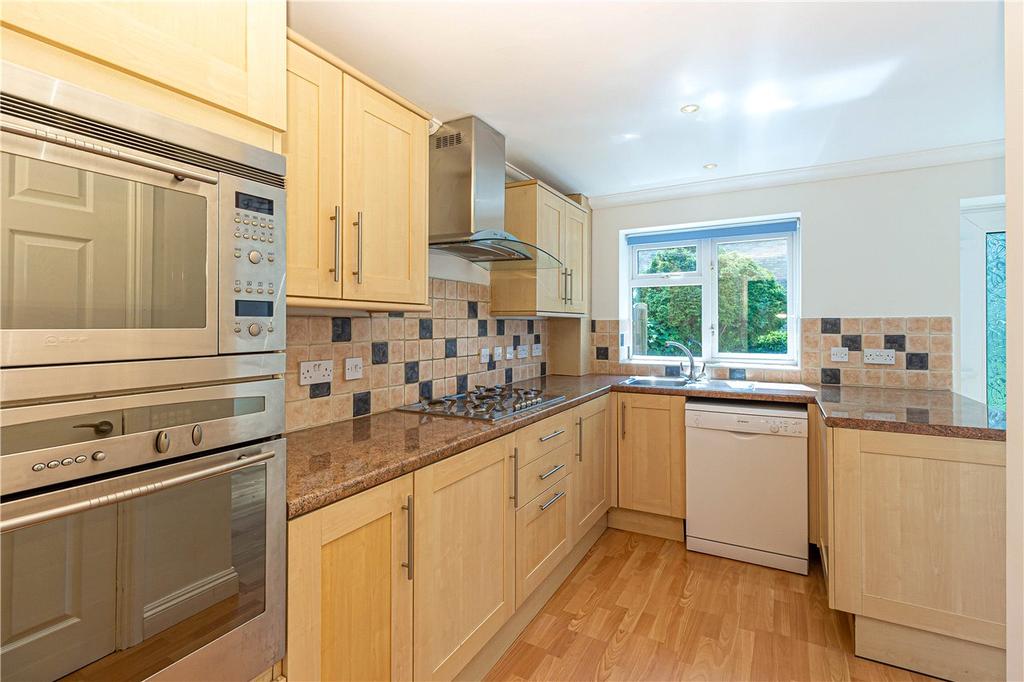 Aplins Close, Harpenden 2 bed end of terrace house - £575,000