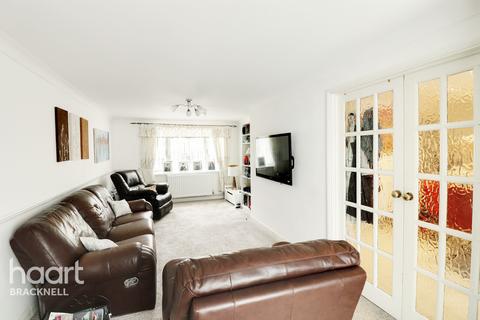5 Bluecoat Walk, Bracknell, RG12 9NP