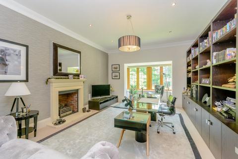 6 bedroom detached house to rent, Mill Lane, Chalfont St. Giles, Buckinghamshire