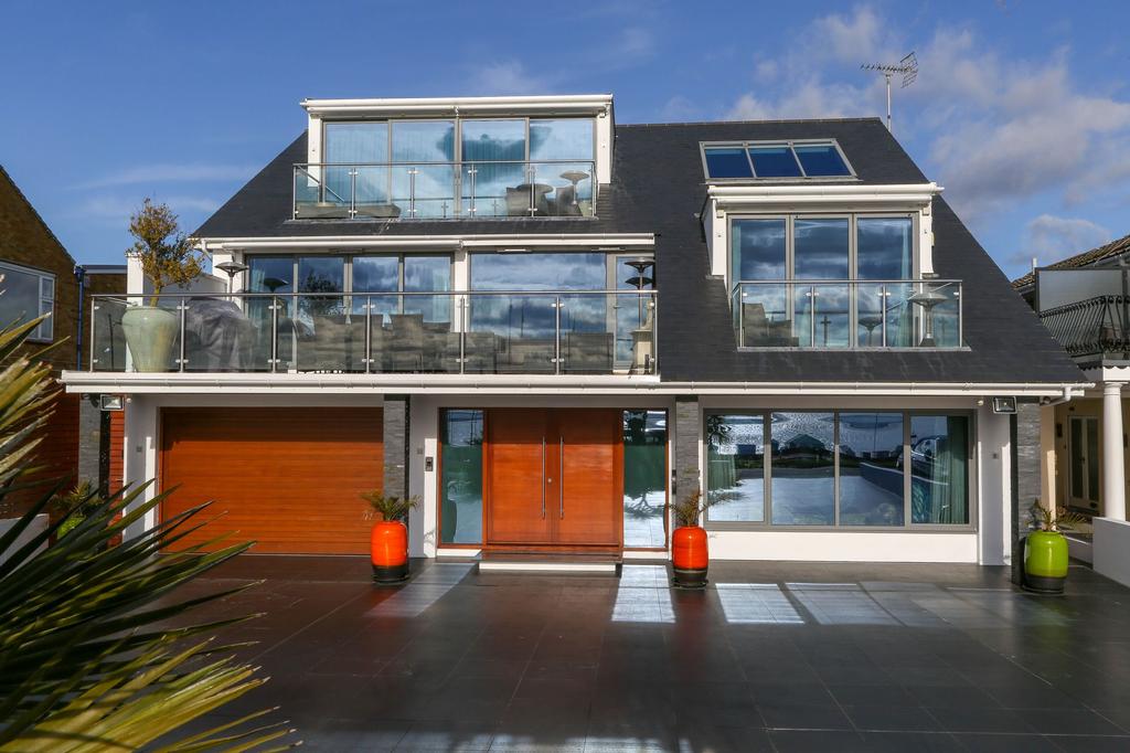 Thorpe Bay Gardens, Thorpe Bay, SS1 5 bed detached house £1,995,000