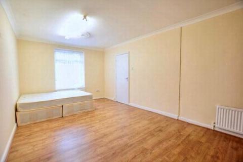 324 Heathway, Dagenham, RM10 8LU