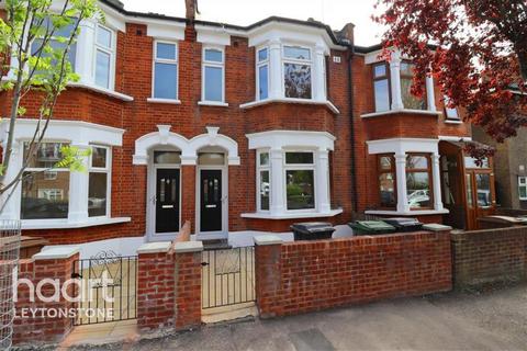 4 bedroom terraced house to rent, Matlock Road, E10