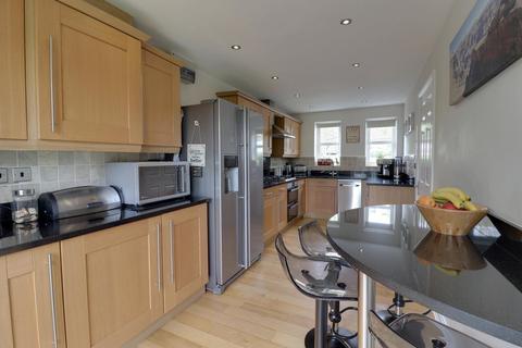 41 Meadow Side Road, East Ardsley, Wakefield, WF3 2LZ