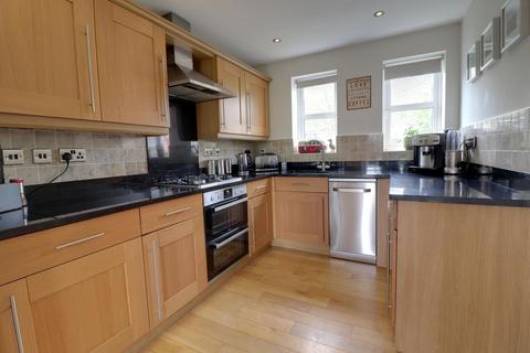 41 Meadow Side Road, East Ardsley, Wakefield, WF3 2LZ