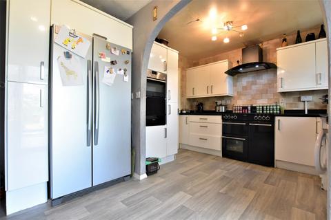 72 Picardy Road, Belvedere, DA17 5QN