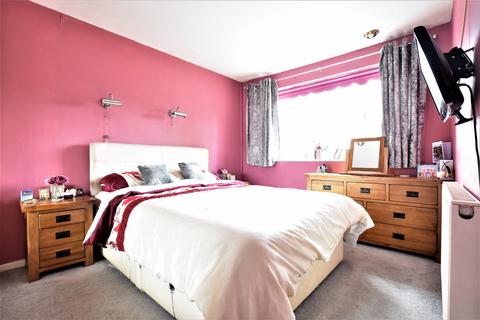 72 Picardy Road, Belvedere, DA17 5QN