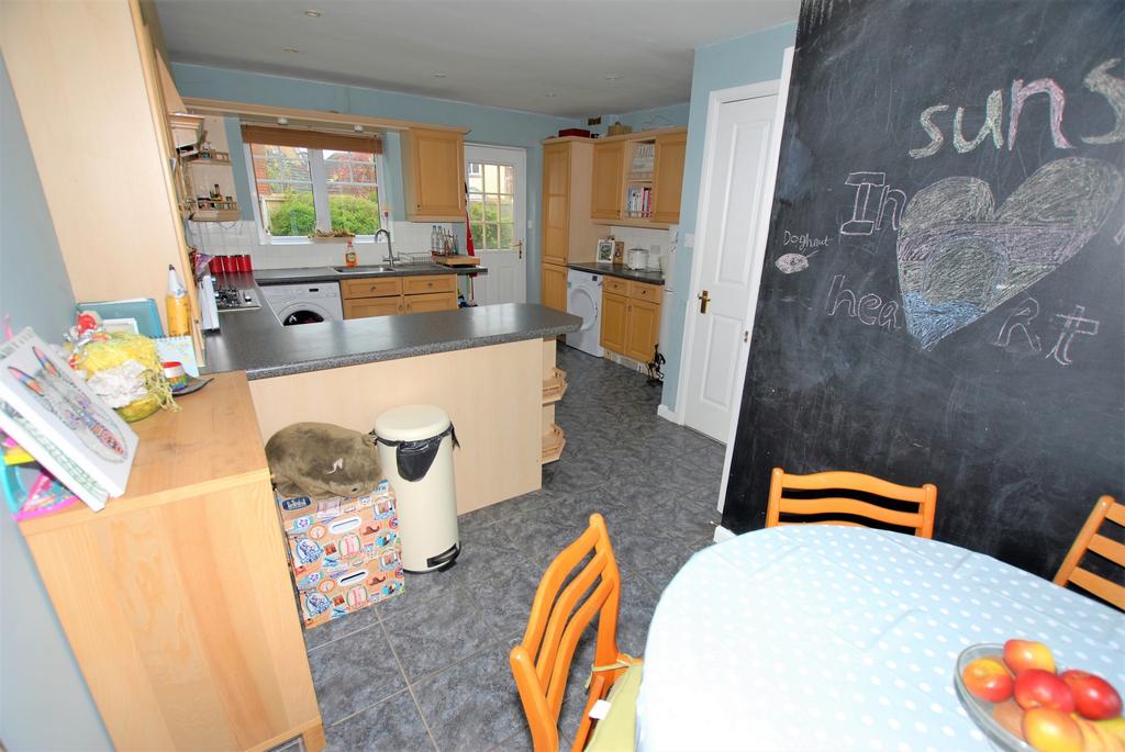 Kitchen/Breakfast rm