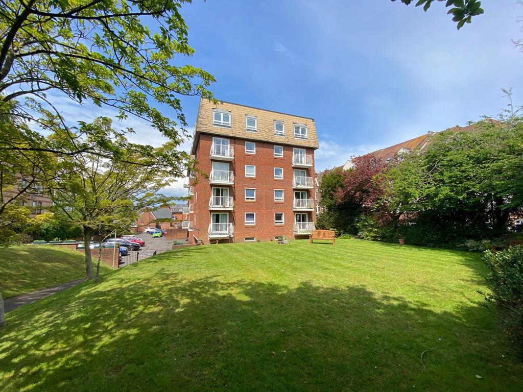Westbourne 1 bed flat £100,000