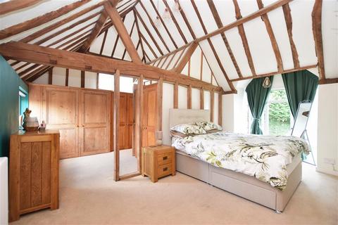 Overslaw Farm Alfold Road, Cranleigh, GU6 8NQ