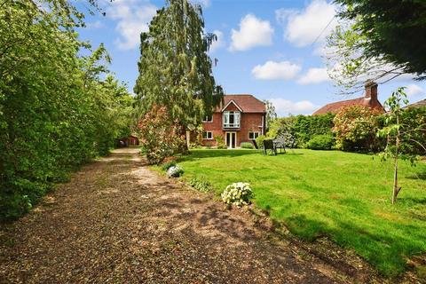 Overslaw Farm Alfold Road, Cranleigh, GU6 8NQ