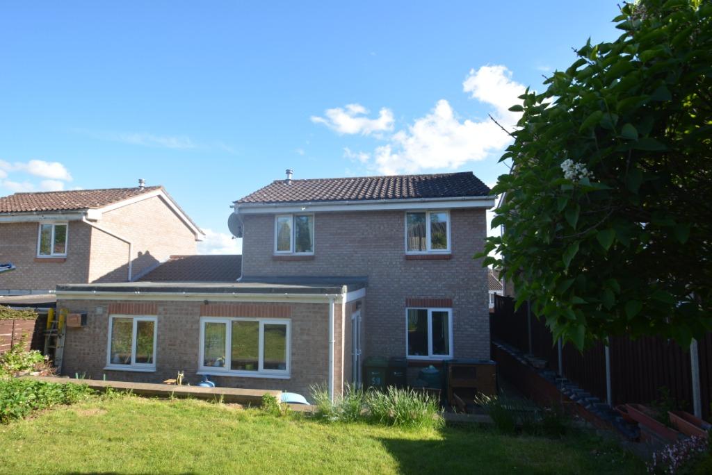 Kempton Avenue, Hereford, HR4 3 bed detached house £250,000