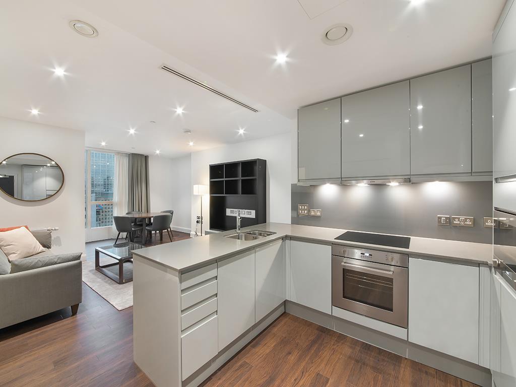 Ostro Tower, 31 Harbour Way, Nr Canary Wharf, London, E14 1 bed flat ...