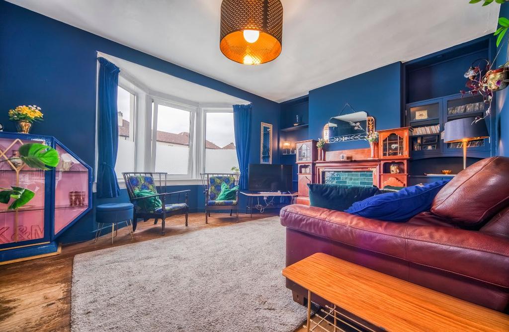 Talbot Drive, Glasgow 2 bed terraced house £150,000