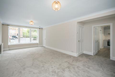 3 bedroom mews to rent, Sunbury Mews, Dean Village, Edinburgh, EH4