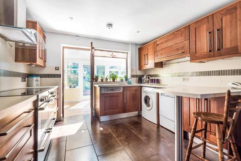 15 Common Road, North Leigh, Witney, OX29 6RD
