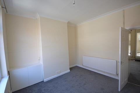 2 bedroom terraced house to rent, Cliff Street, Smallthorne