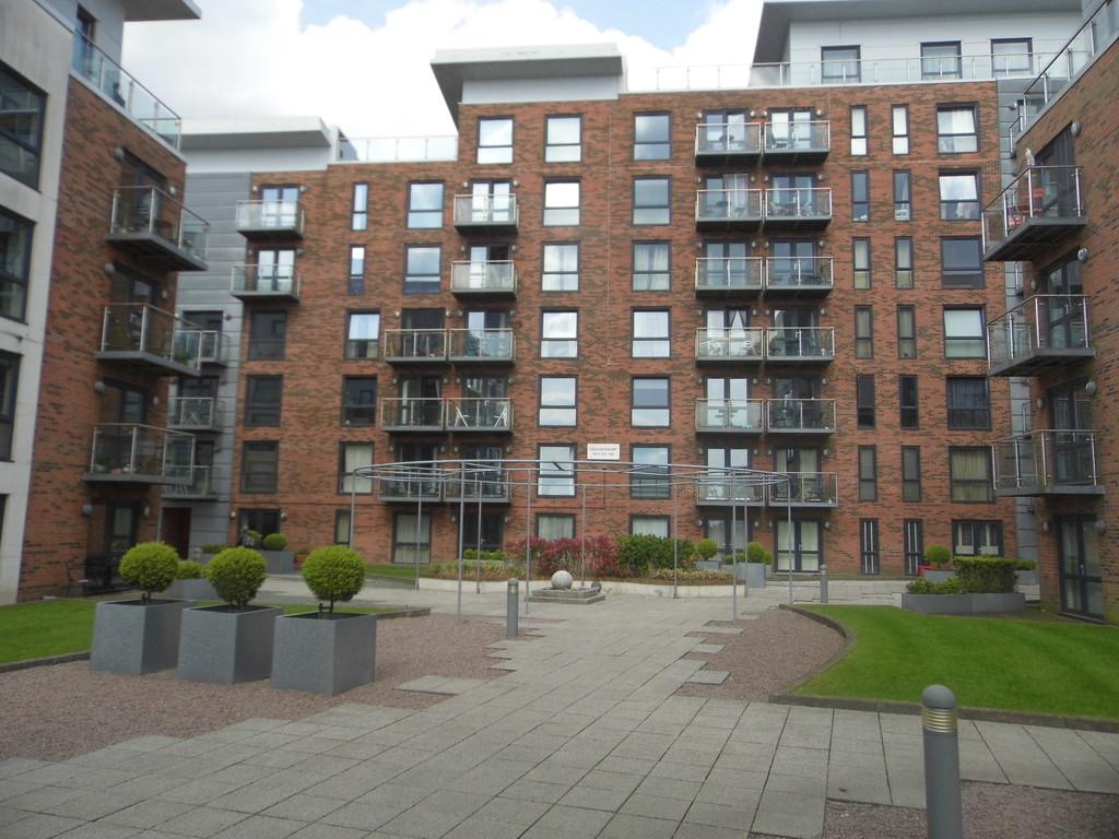 Cedar Court, The Radius, Prestwich, M25 2 bed apartment £175,000