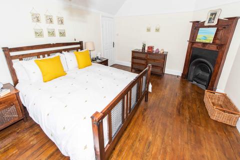 105 Boundary Road, Wallington, SM6 0TE
