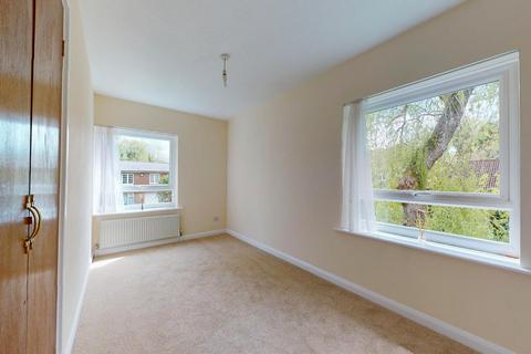 1 Dolphin Close, Haslemere, GU27 1PU