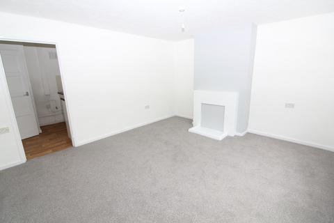 3 bedroom end of terrace house to rent, Ipswich Avenue, Middlesbrough, County Durham