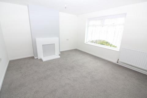 3 bedroom end of terrace house to rent, Ipswich Avenue, Middlesbrough, County Durham