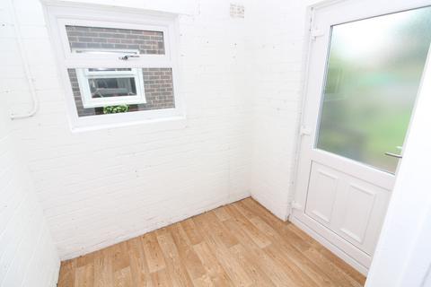 3 bedroom end of terrace house to rent, Ipswich Avenue, Middlesbrough, County Durham