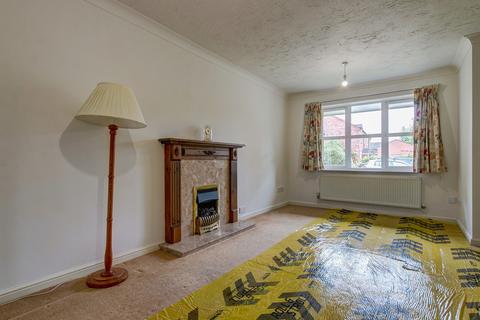 4 Dewsbury Close, Astwood Bank, Redditch, B96 6BH
