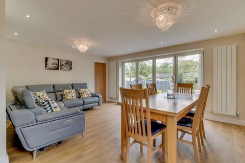 53 Bramcote Drive, Solihull, B91 2HT