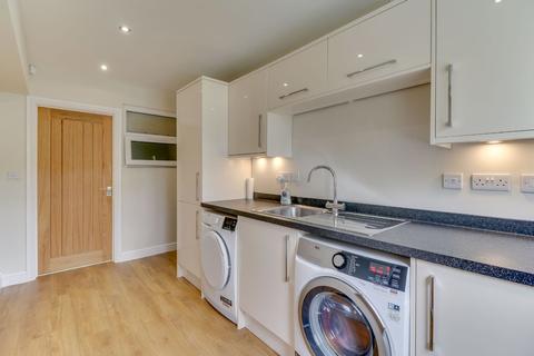 53 Bramcote Drive, Solihull, B91 2HT