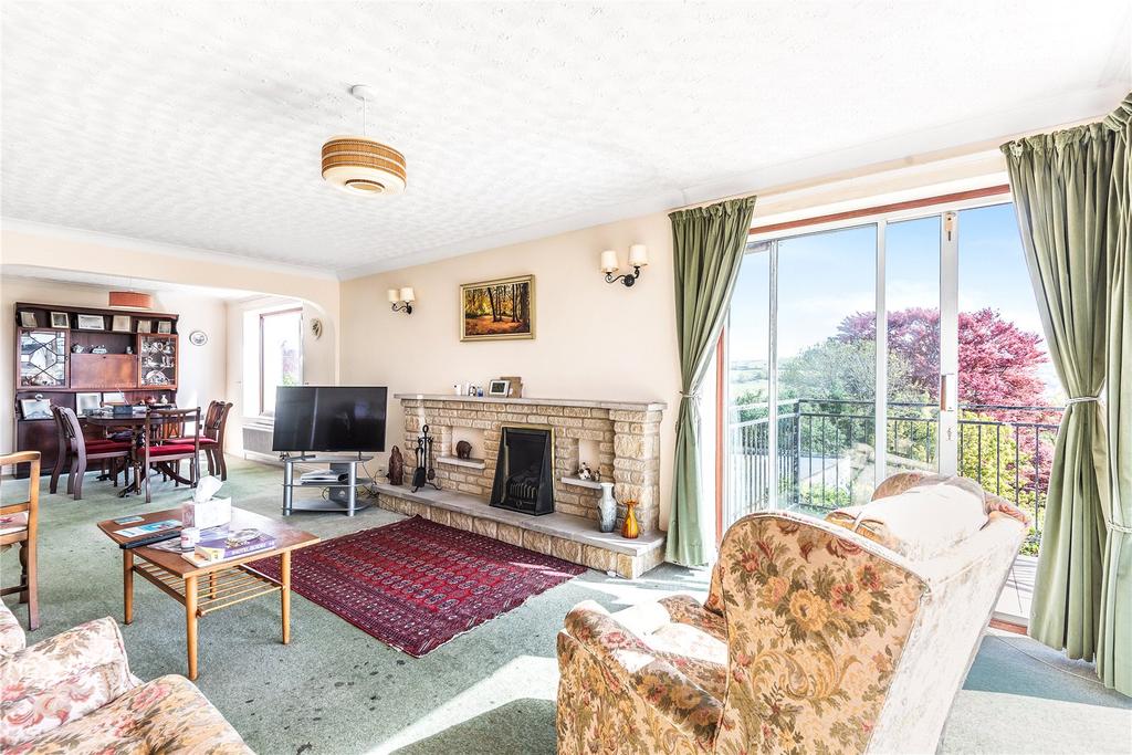 Clappentail Park, Lyme Regis, DT7 3 bed bungalow £550,000