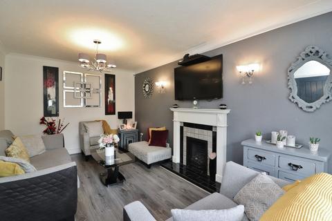 8 Haig Close, Sutton Coldfield, B75 6PJ
