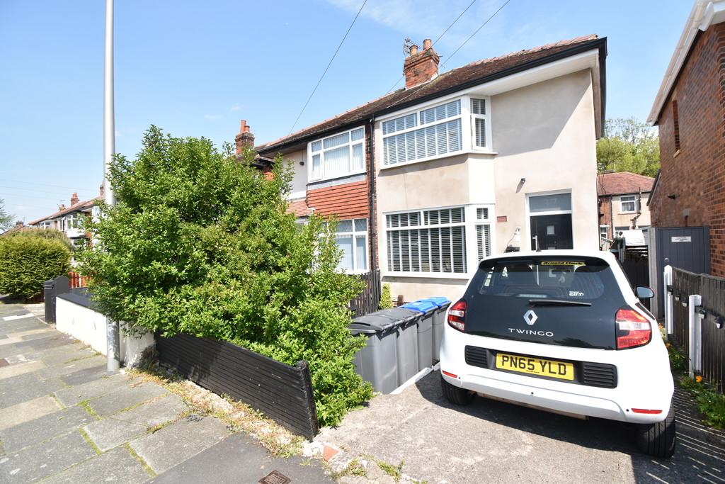 Winton Avenue, Blackpool, FY4 2 bed semidetached house £110,000
