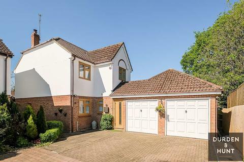 5 Coopers Mews, Ongar, CM5 9AJ