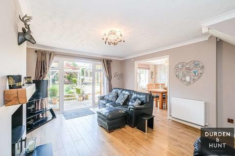 5 Coopers Mews, Ongar, CM5 9AJ