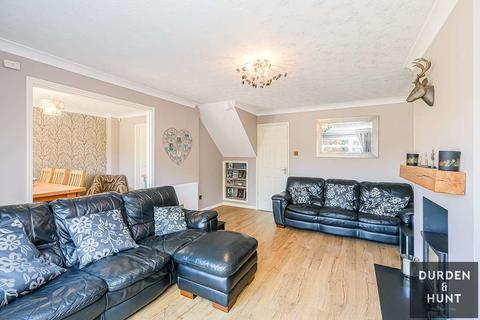 5 Coopers Mews, Ongar, CM5 9AJ