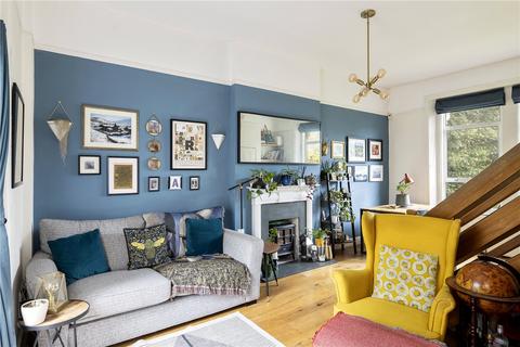 2 bedroom apartment to rent, Kempshott Road, London, SW16