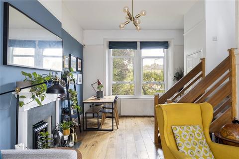 2 bedroom apartment to rent, Kempshott Road, London, SW16