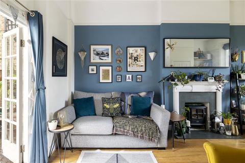 2 bedroom apartment to rent, Kempshott Road, London, SW16