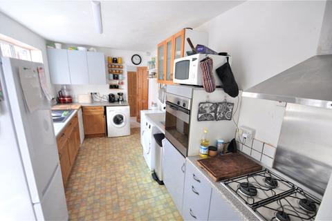 84 Argyle Street, Swindon, SN2 8AR