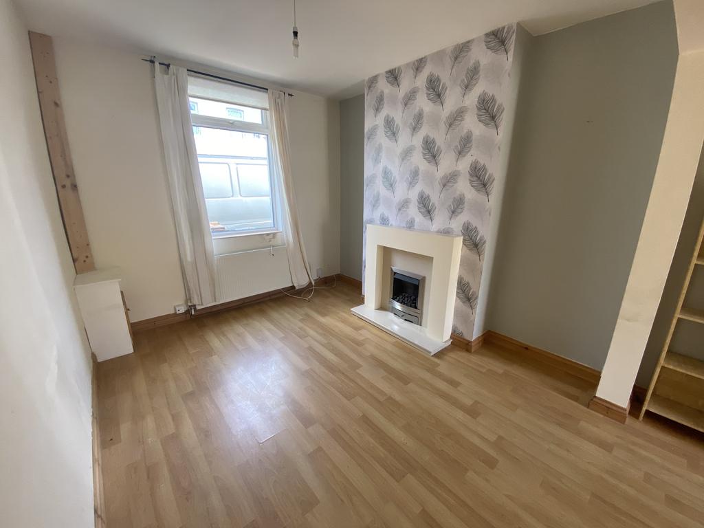Witham Street, Newport, Gwent 2 bed house £650 pcm (£150 pw)