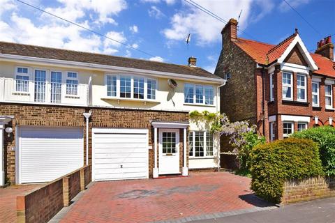 45 Epple Bay Road, Birchington, CT7 9EN